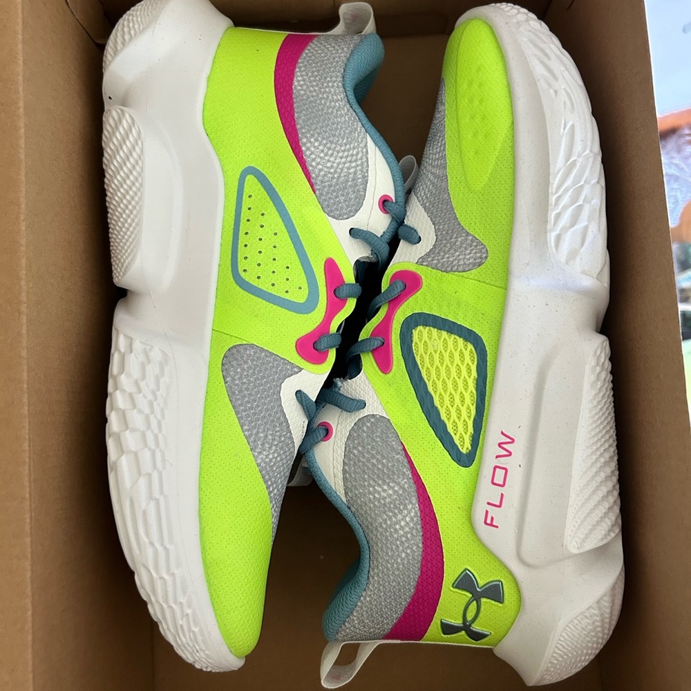 UnderArmor size 10 women Sneakers